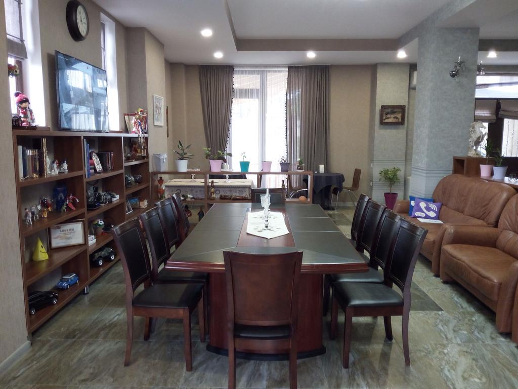 Hotel Salmer Tbilisi Ngoại thất bức ảnh