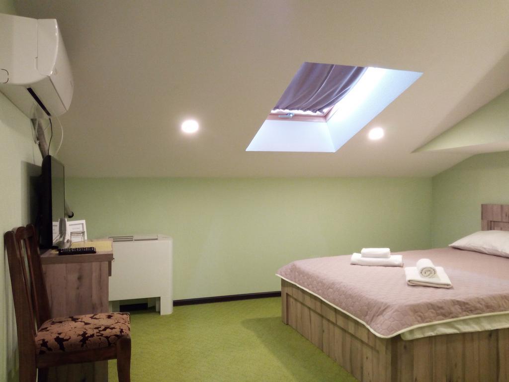 Hotel Salmer Tbilisi Ngoại thất bức ảnh