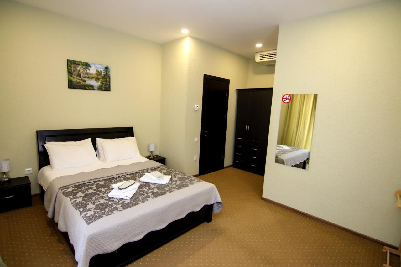 Hotel Salmer Tbilisi Ngoại thất bức ảnh